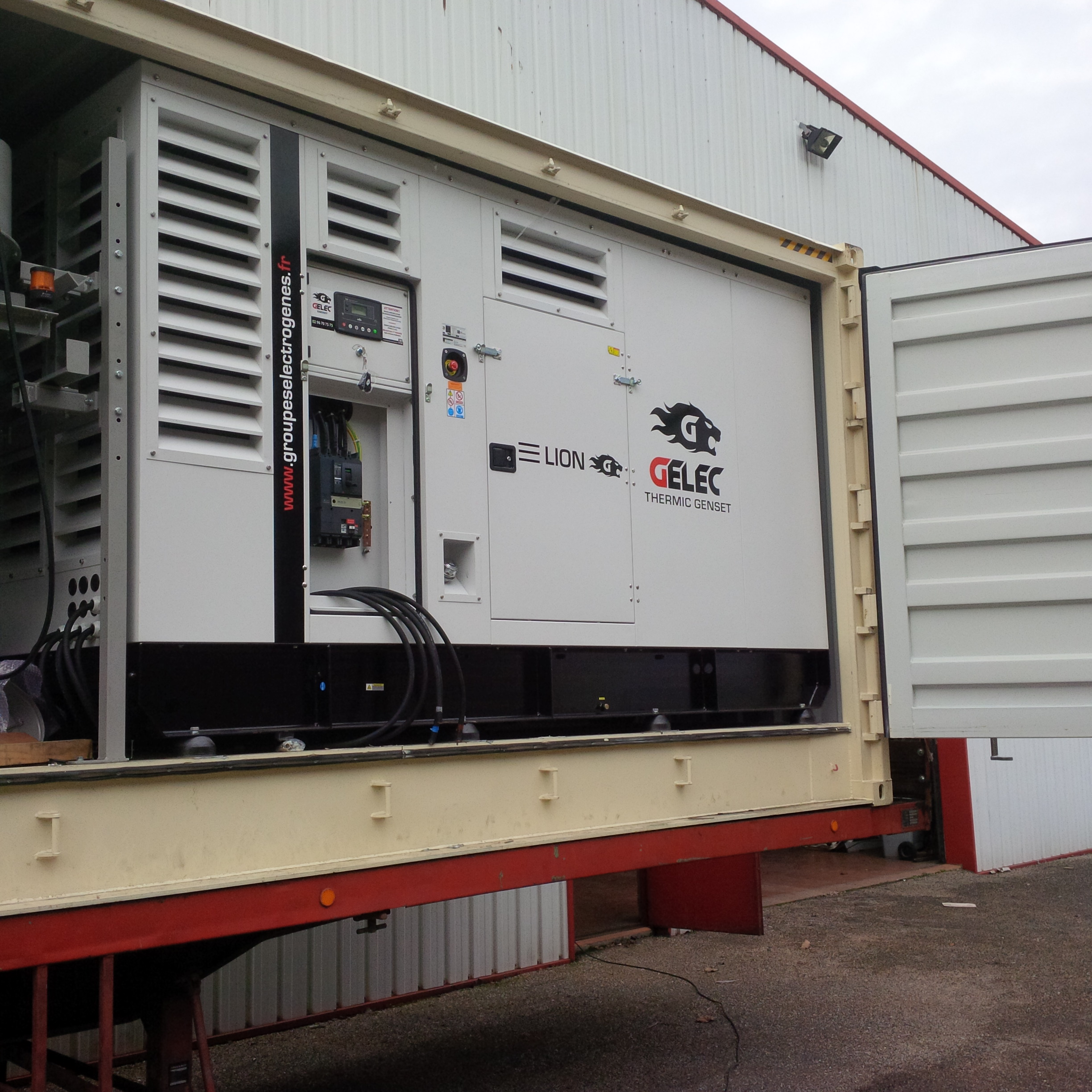 Unité de broyage - Groupe électrogène en conteneur mobile