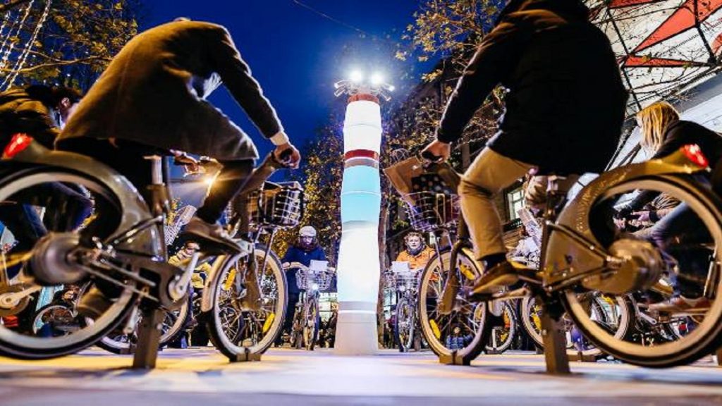 Gelec illumine les champs Elysées