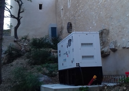 GROUPE ÉLECTROGÈNE DANS UN CHÂTEAU EN FRANCE